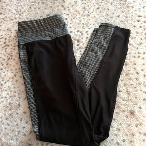 Women’s size a medium athletic leggings